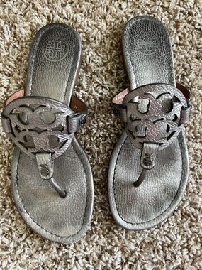 Tory Burch Metallic Silver Leather Logo Thong Sandals